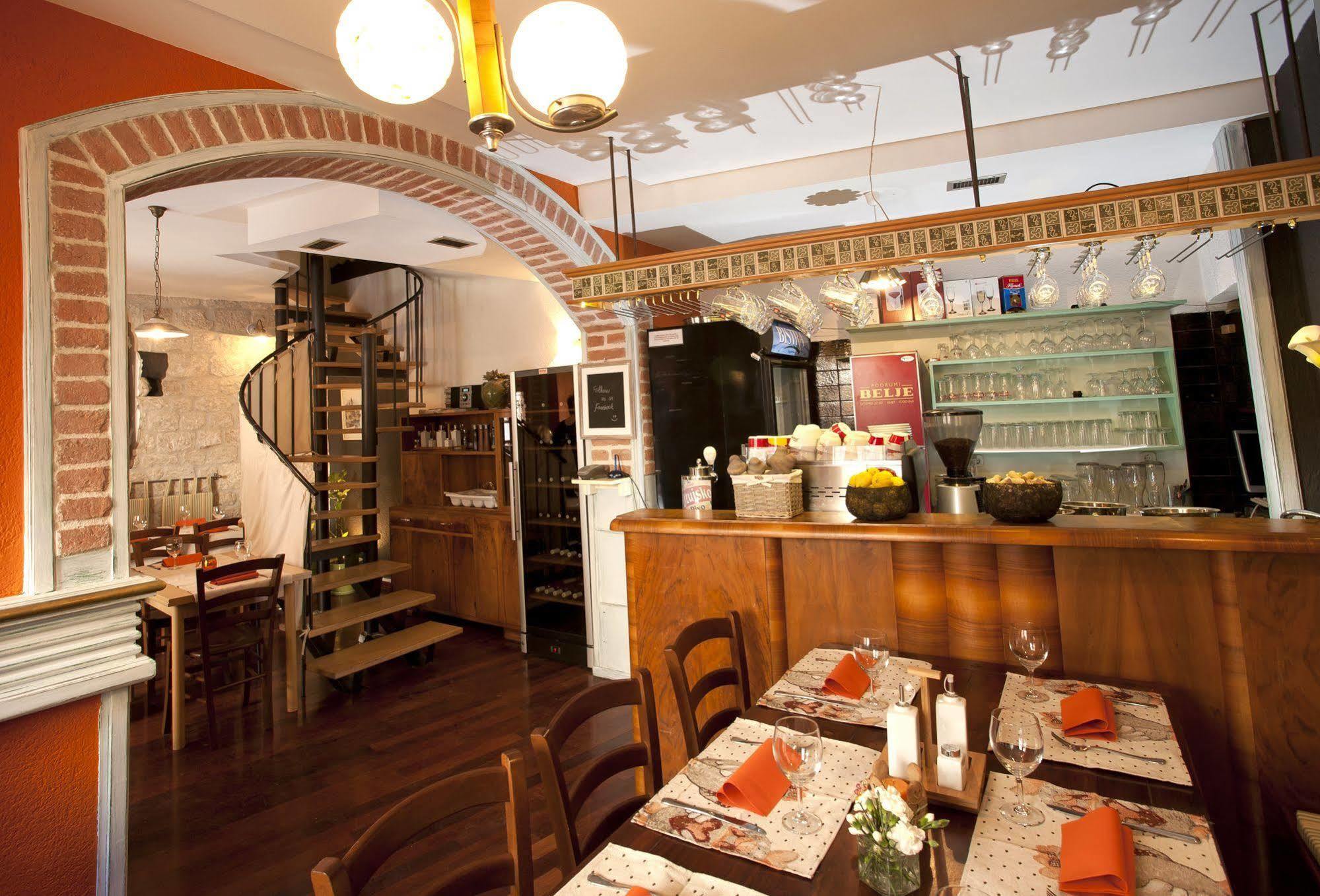 Vanjaka Bed And Breakfast Trogir Exterior foto